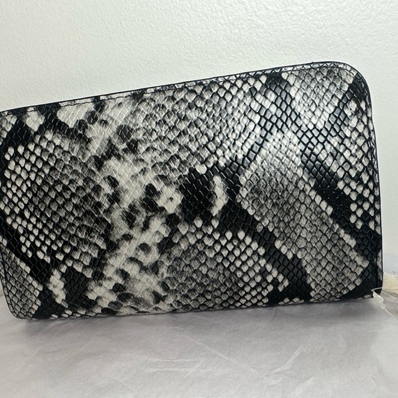 Snake-Embossed Zip Wallet - Picture 10 of 16